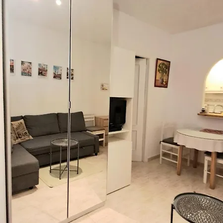 Tango Mango Apartment! Plaza 5 Min, Basen!