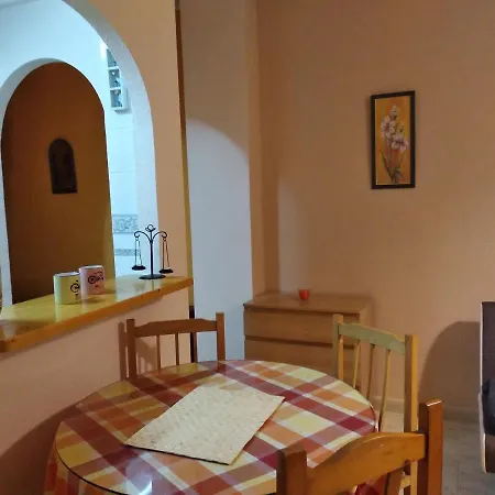 Tango Mango Apartment! Plaza 5 Min, Basen!