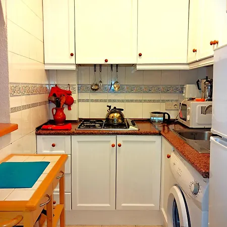 Апартаменти Tango Mango Apartment! Plaza 5 Min, Basen! Торрев'єха