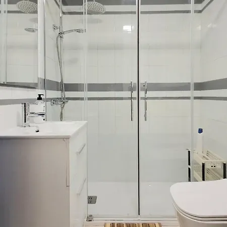 Tango Mango Apartment! Plaza 5 Min, Basen! * טורבייחה