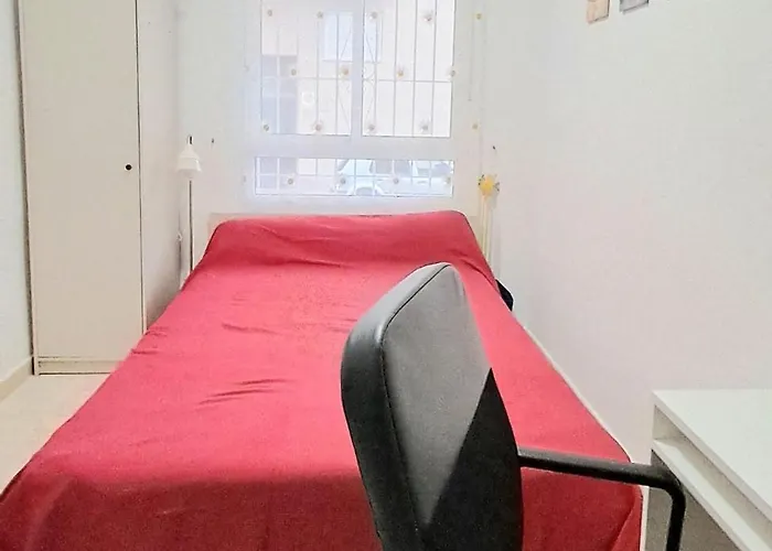 Tango Mango Apartment! Plaza 5 Min, Basen! דירה טורבייחה